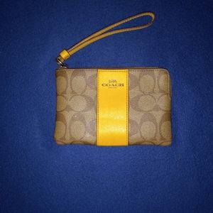 🔥🔥AUTHENTIC COACH WRISTLET 🔥🔥
